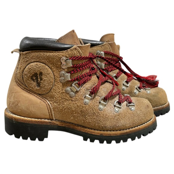 Vintage 80s Women’s Vasque Lace Up Suede Vibram Sole Hiking Boots. Size 6.5A - Picture 1 of 10